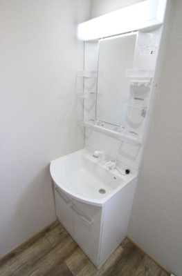 【独立洗面台】 | ヴィラ・リバーサイド