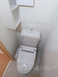 広島市安佐北区可部南１丁目のアパートのトイレ|シャワートイレ・収納あり