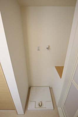 【設備】 | フォーリストベルプラス | 室内洗濯機置き場