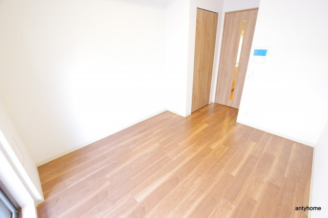 エスリード南森町　仲介手数料無料の居間・リビング