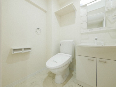 【トイレ】 | JINO新町 | 落ち着いた色調のトイレです