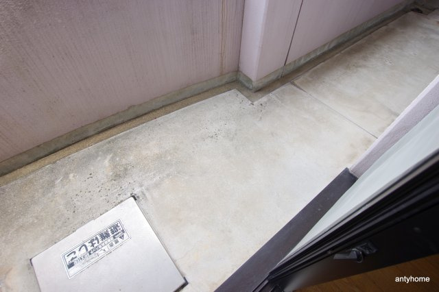 アスティオン江坂　仲介手数料無料のバルコニー