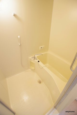 アスティオン江坂　仲介手数料無料の浴室