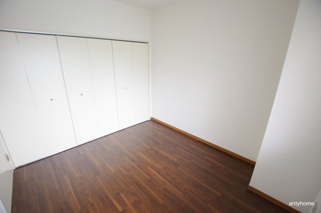 アスティオン江坂　仲介手数料無料の洋室