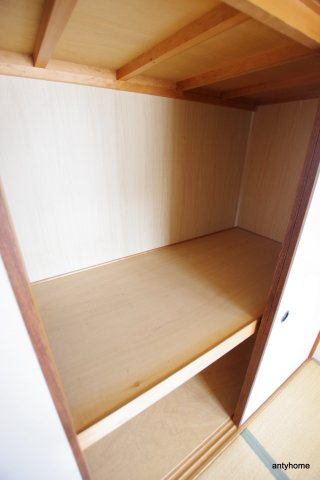 アスティオン江坂　仲介手数料無料の収納