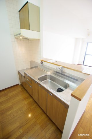 アスティオン江坂　仲介手数料無料のキッチン