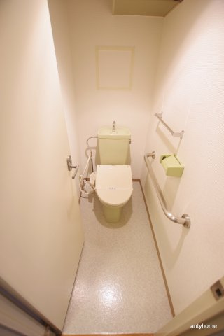 アスティオン江坂　仲介手数料無料のトイレ