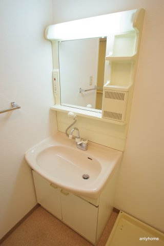 アスティオン江坂　仲介手数料無料の洗面所