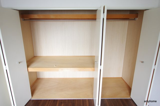 アスティオン江坂　仲介手数料無料の収納