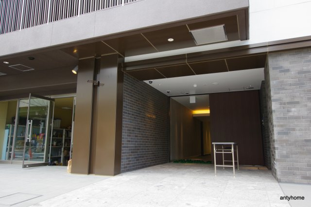 アーバネックス京町堀 仲介手数料無料のエントランス