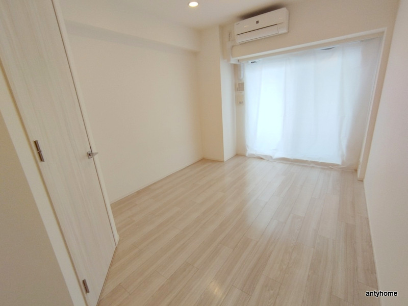 パークリュクス大阪天満　仲介手数料無料の居間・リビング