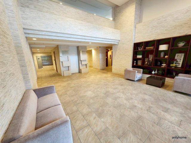 スプランディッド2　仲介手数料無料のロビー