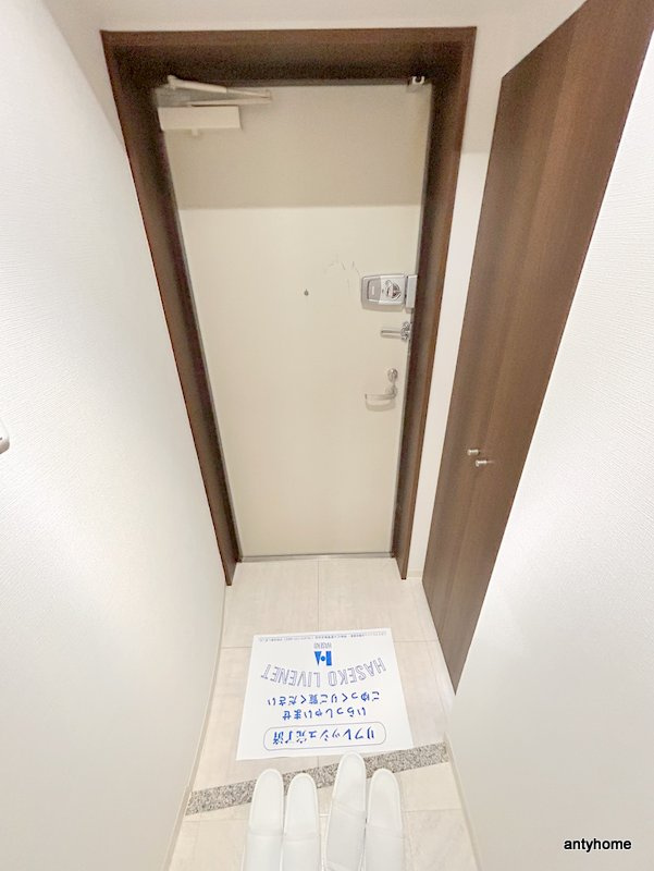 サムティ難波グレイス　仲介手数料無料の玄関