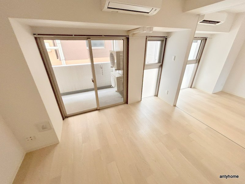 サムティ難波グレイス　仲介手数料無料の洋室