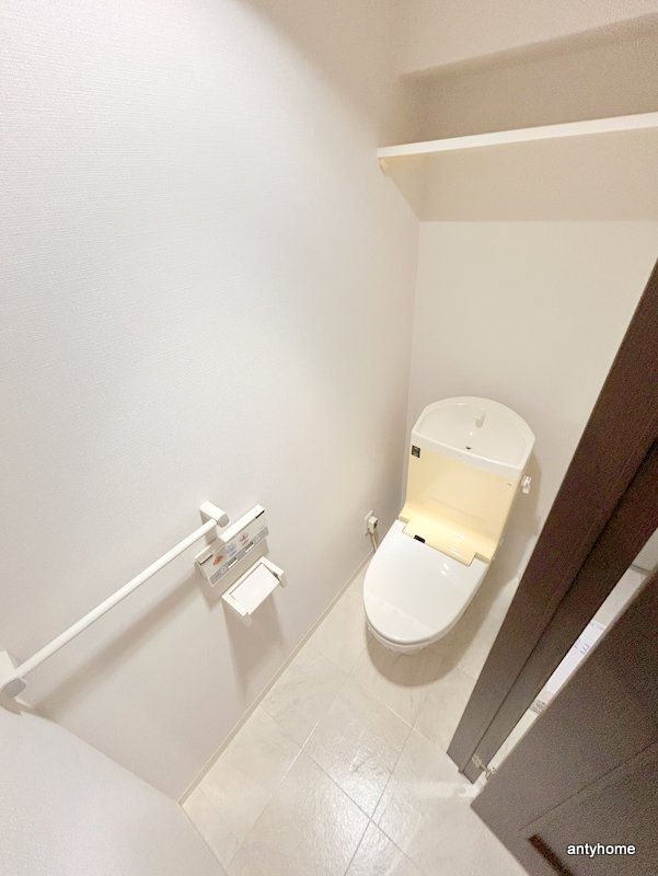 サムティ難波グレイス　仲介手数料無料のトイレ