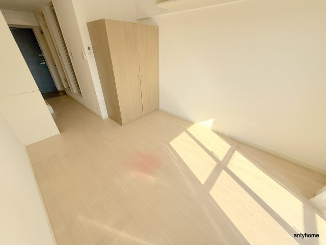 ウィルドゥ九条　仲介手数料無料の居間・リビング