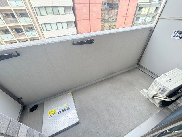 アーバネックス大阪城WEST　仲介手数料無料のバルコニー
