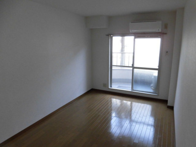 【居間・リビング】 | ベルメゾンロゼ | ６帖のきれいなお部屋です