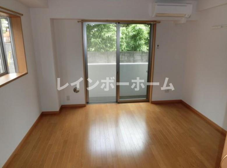 ヘルデンフィールズの内装|※別部屋参考写真です。