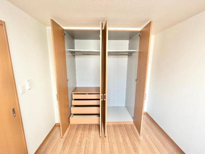 【収納】 | パドマレジデンス | クローゼット