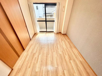 【居間・リビング】 | パドマレジデンス | 洋室