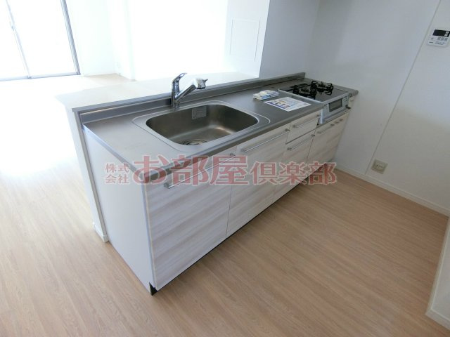 ステラオブジェミニのキッチン|コンパクトなキッチンで掃除もラクラク