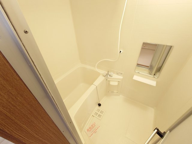 クレストファイン２の浴室