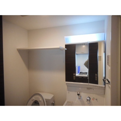 【洗面所】 | エステムコート新大阪Ⅺリンクス | スペースが確保できる洗面所です