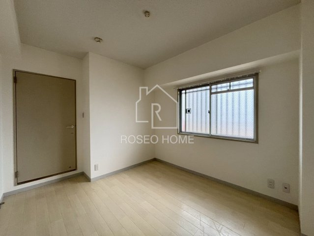 ハイツ森ノ宮の洋室