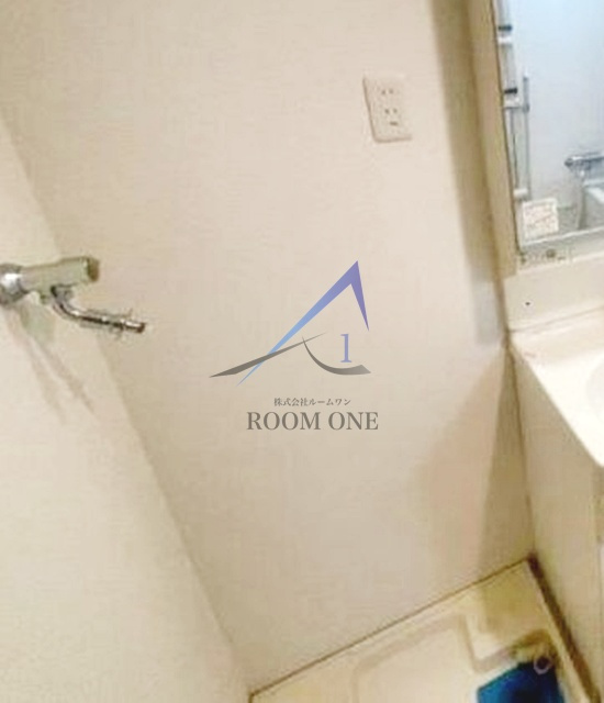 グリフィン横浜・ディアコートの設備|洗濯機置き場です。