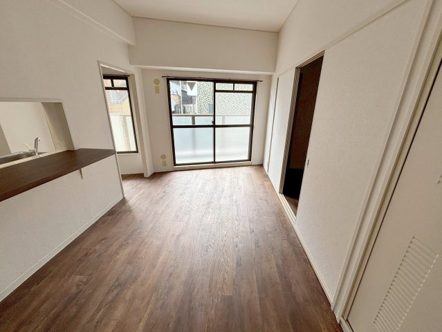 サニークレスト忠の居間・リビング