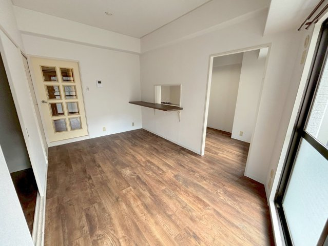 サニークレスト忠の居間・リビング