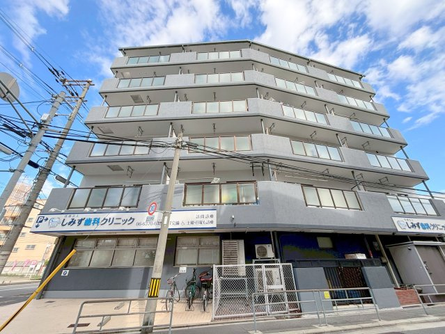 サニークレスト忠の外観