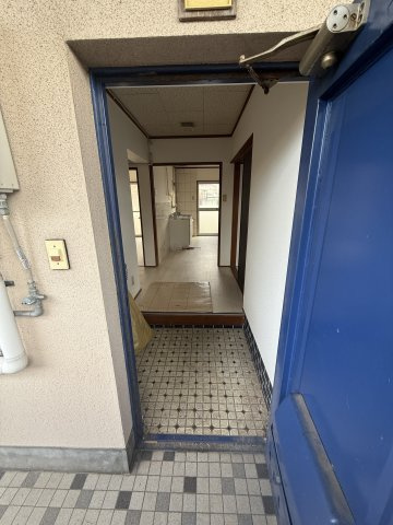 松浦マンションの玄関