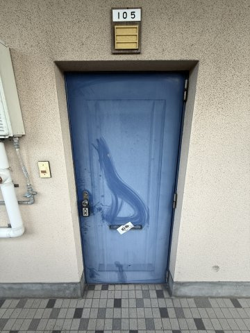 松浦マンションの玄関