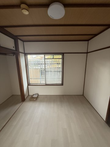 松浦マンションの洋室
