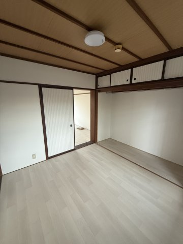 松浦マンションの洋室