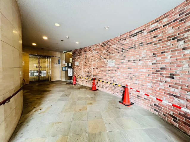 フォレステージュ谷町のエントランス