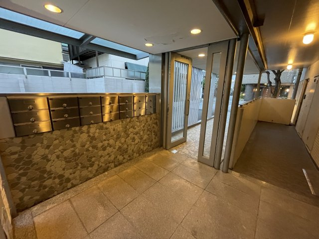 ロイヤルコート芦屋西蔵のロビー