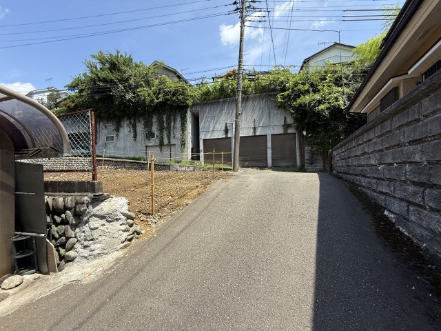 【前面道路含む現地写真】の画像