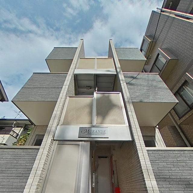 柏市東１丁目のアパートのエントランス|落ち着いたエントランスです