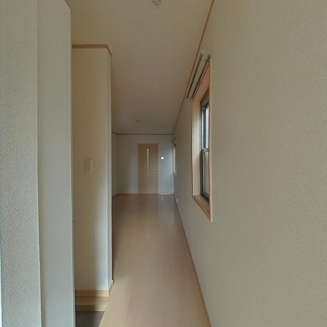 柏市東１丁目のアパートの居間・リビング|使いやすいリビングです