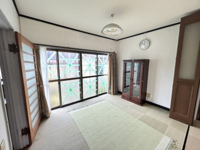 【洋室】 | 白金町売家 | キッチン横の洋室は間仕切りで仕切って使える作りとなってます！