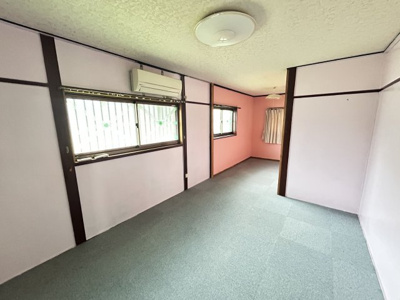 【洋室】 | 白金町売家 | 洋室には絨毯が敷きこまれております！！