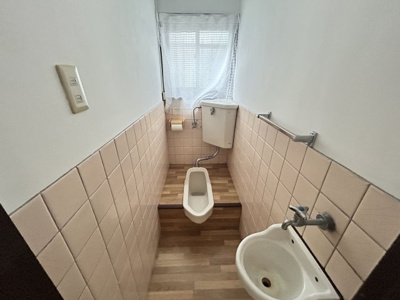 【トイレ】 | 白金町売家 | トイレは２か所設置されています！！