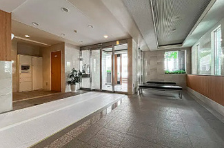 【ロビー】 | グランシャルム両国ボヌール | ゆとりのあるロビーです