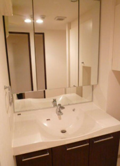 【洗面所】 | グランシャルム両国ボヌール | 忙しい朝には欠かせない洗面所です