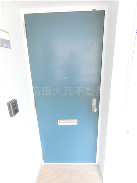 コスモリード大森西の玄関