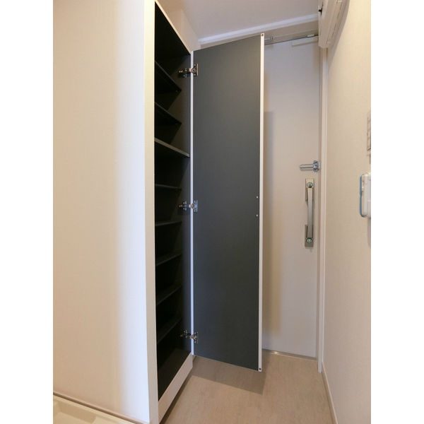 リブリ・新瑞 名古屋市賃貸　仲介手数料無料の玄関