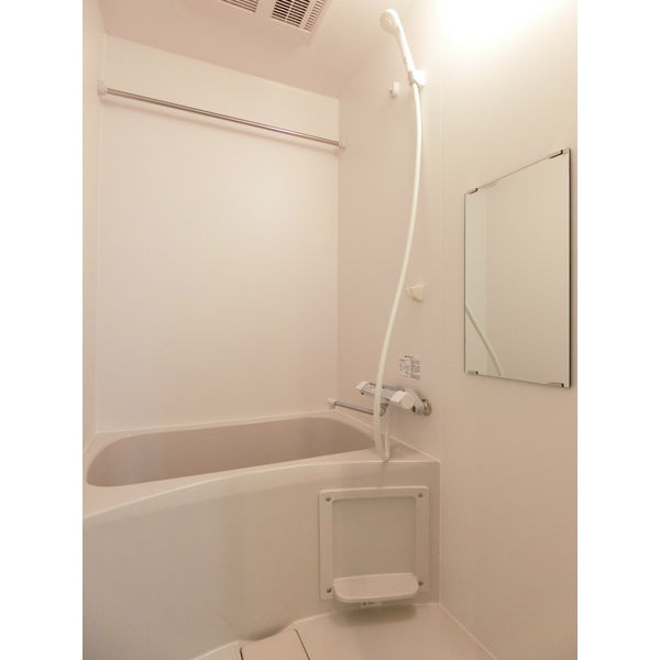 リブリ・新瑞 名古屋市賃貸　仲介手数料無料の浴室